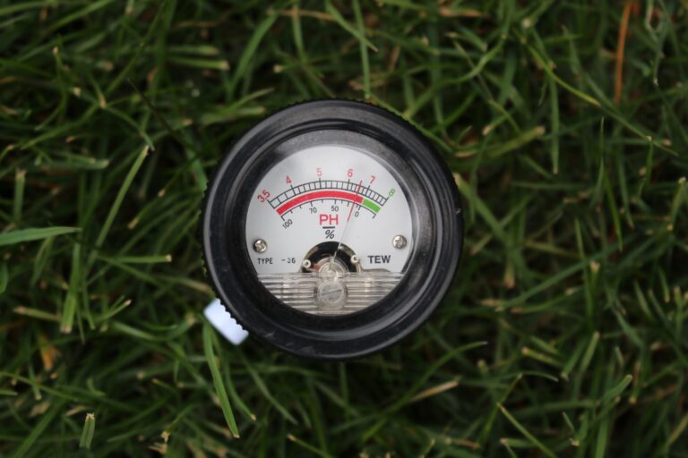 Soil pH tester